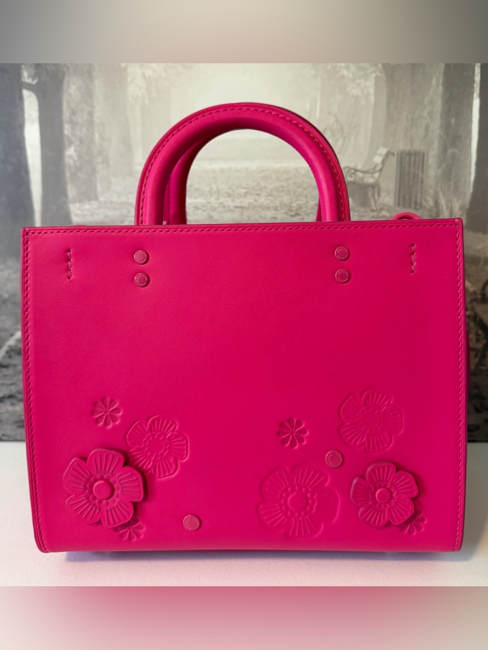 NWT Coach Tea Rose Rogue 25 Shoulder Bag Glovetanned Leather Dragonfruit CU053 - Picture 6 of 15
